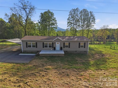 3958 Sulphur Springs Rd, Hiddenite, NC, 28636-5176 | Card Image