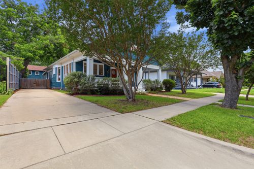 1932 5th Ave, Fort Worth, TX, 76110-6411 | Card Image