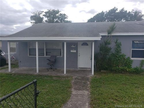 1417 W 32nd St, Riviera Beach, FL, 33404-3563 | Card Image