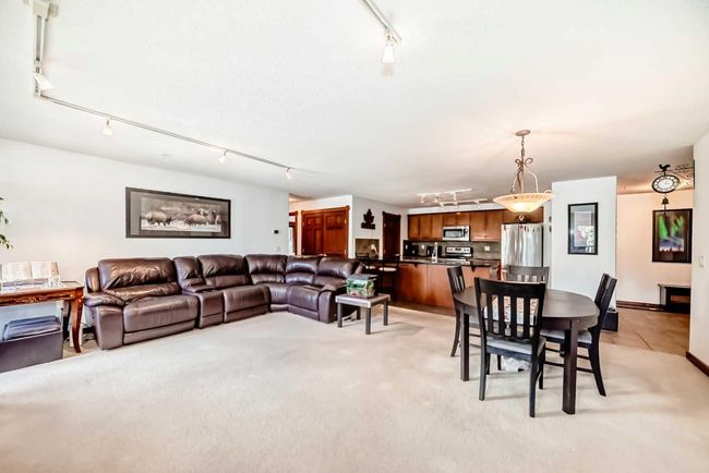 205 - 150 Crossbow Pl, Condo with 3 bedrooms, 2 bathrooms and 1 parking in Canmore AB | Image 5