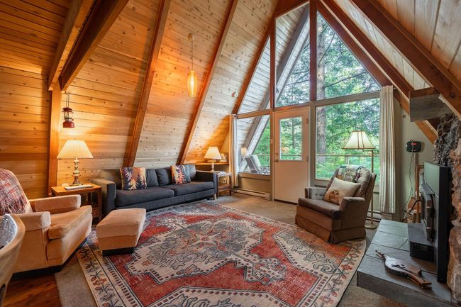 912 Taylor Rd, House other with 3 bedrooms, 1 bathrooms and null parking in Bowen Island BC | Image 5