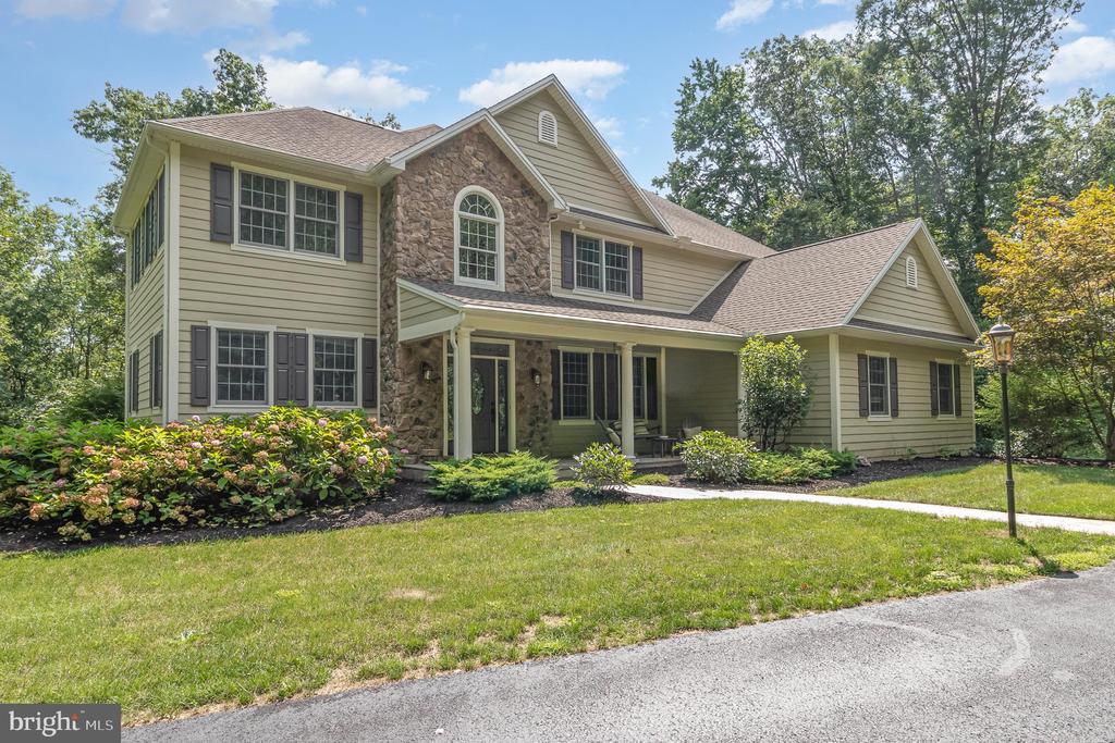 Willow Lake Dr, Carlisle, PA 17015