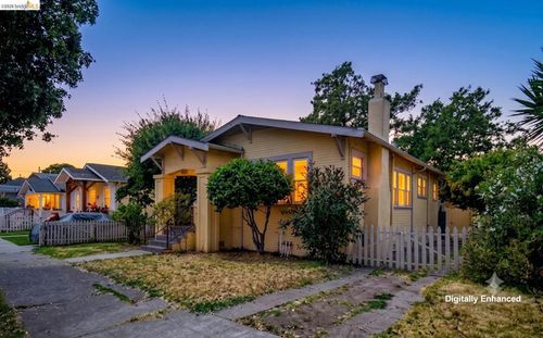 2701 Octavia St, Oakland, CA, 94619-1019 | Card Image