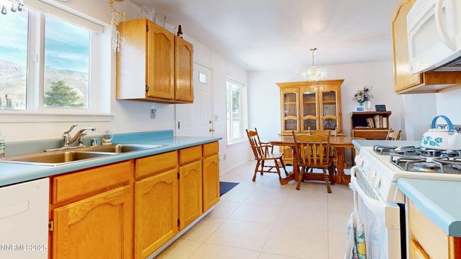 10045 Reins Way, House other with 3 bedrooms, 2 bathrooms and 2 parking in Winnemucca NV | Image 10