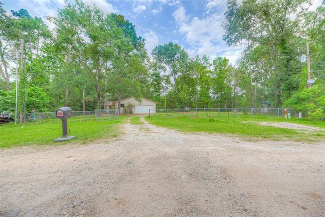 330 Oak Tree Dr, House other with 3 bedrooms, 2 bathrooms and 2 parking in Pointblank TX | Image 12