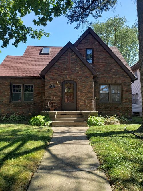 1003 W 17th St, Davenport, IA, 52804-3805 | Card Image