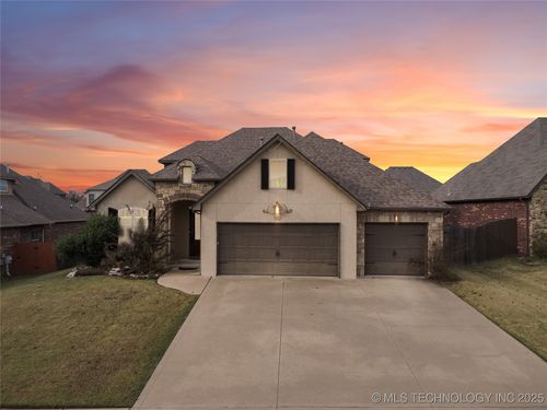 1312 S Desert Palm Ln, Broken Arrow, OK, 74012-6050 | Card Image
