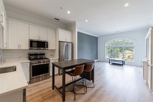 3002-625 Piedmont Ave Ne, Atlanta, GA, 30308-6207 | Card Image