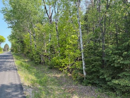 147 So Ho Mish Rd, Emsdale, ON, P0A | Card Image