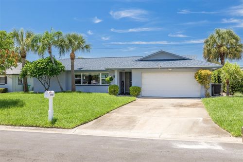 8960 140th St, SEMINOLE, FL, 33776-2145 | Card Image