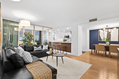 404-30 Wellington Street E, Toronto, ON, M5E1S3 | Card Image