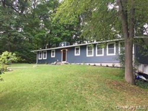 32 Greentree Dr N, Hyde Park, NY, 12538-2141 | Card Image
