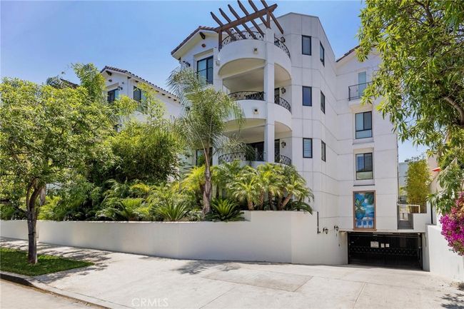 UNIT-202 - 5253 Vantage Ave, Condo with 3 bedrooms, 2 bathrooms and 2 parking in Valley Village CA | Image 27