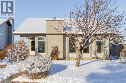 76 Bedford Cir Ne, Calgary, AB, T3K1L1 | Card Image