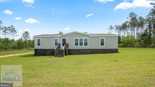 876 Hires Rd, Jesup, GA, 31545-6721 | Card Image