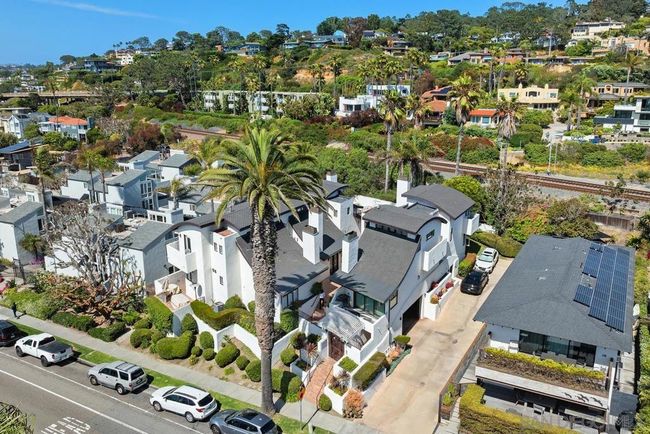 1729 Coast Blvd, Condo with 1 bedrooms, 2 bathrooms and 2 parking in Del Mar CA | Image 19