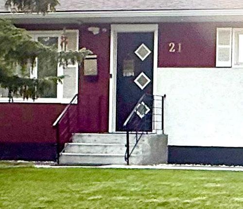 21 Cawder Dr Nw, Calgary, AB, T2L0L8 | Card Image