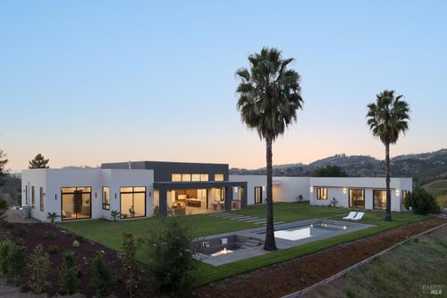 1880 Riebli Road, Santa Rosa, CA, 95404 | Card Image