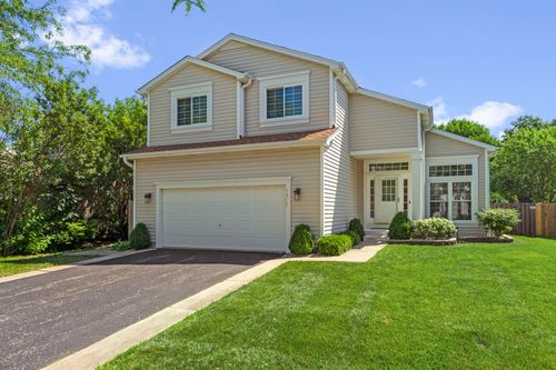 7422 Korbel Dr, Gurnee, IL, 60031-5616 | Card Image
