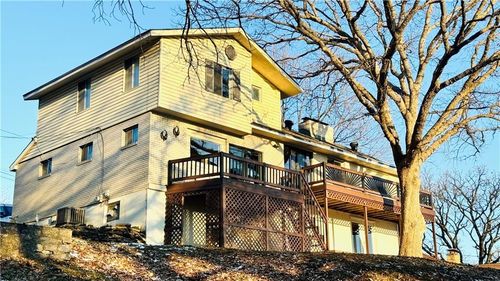 715 Nw South Shore Dr, Lake Waukomis, MO, 64151-1437 | Card Image