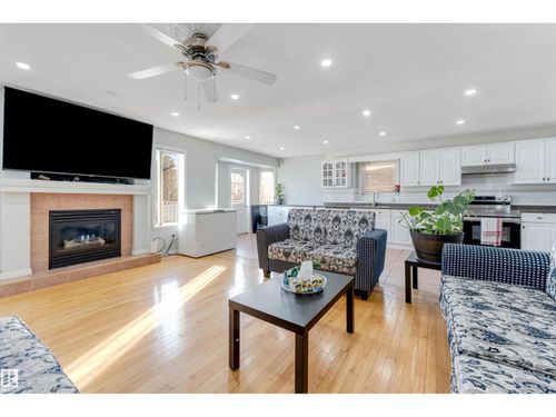 3139 34b Ave Nw, Edmonton, AB, T6T1T6 | Card Image