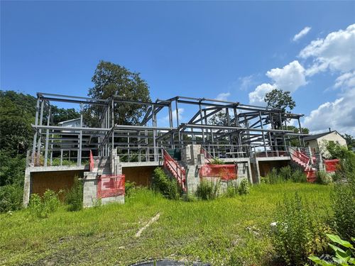 66 Beech St, White Plains, NY, 10603-2743 | Card Image