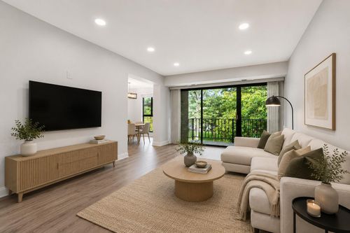 21a-2012 Colts Neck Rd, RESTON, VA, 20191-6144 | Card Image