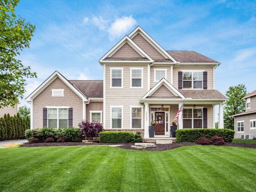 2462 Mccumber Ln, Lewis Center, OH, 43035-1110 | Card Image