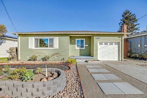 15382 Andover St, San Leandro, CA, 94579-2115 | Card Image