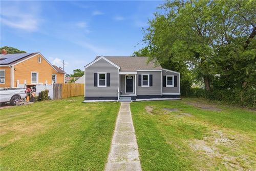 6388 Partridge St, Norfolk, VA, 23513-3212 | Card Image