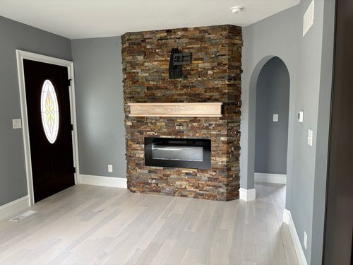 2407 Warren St, Davenport, IA, 52804-1935 | Card Image