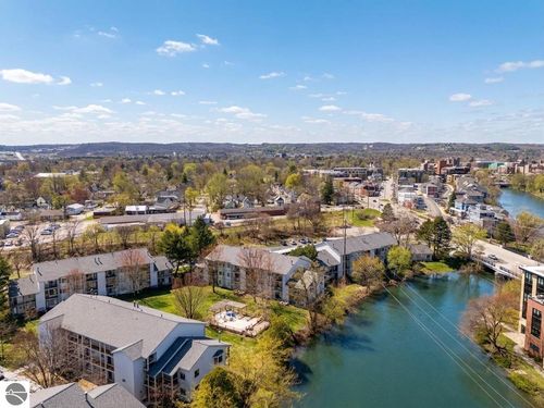 205-545 Riverine Dr, Traverse City, MI, 49684-3273 | Card Image