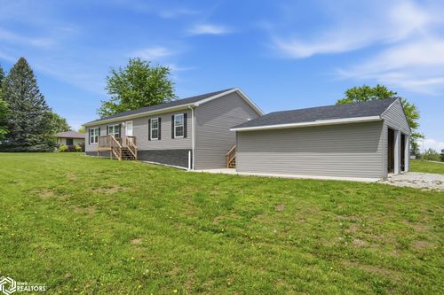 2521 Bill Bone Ln, Oskaloosa, IA, 52577-8875 | Card Image