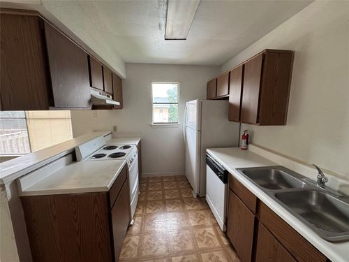 c-3213 Hirschfield Rd, Spring, TX, 77373-7470 | Card Image