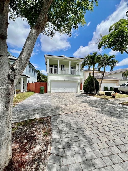 3141 Ne 3rd Dr, Homestead, FL, 33033-7295 | Card Image