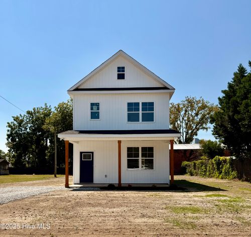 106 E Oak St, Goldsboro, NC, 27530-2741 | Card Image