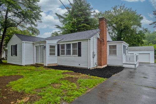 782 Matianuck Ave, Windsor, CT, 06095-3553 | Card Image