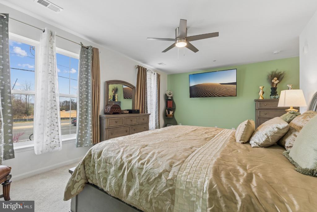 Residential in WOODBRIDGE 2