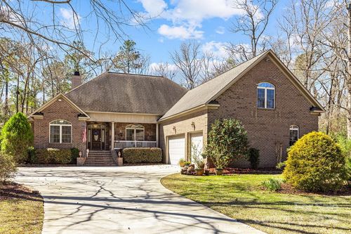 305 Red Oak Dr, Stella, NC, 28582-9740 | Card Image