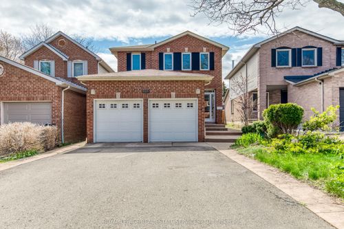 3390 Chartrand Cres, Mississauga, ON, L5L4C4 | Card Image