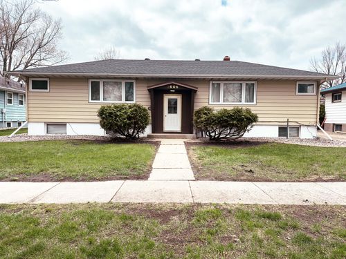 2606 9th St N, Fargo, ND, 58102-1363 | Card Image