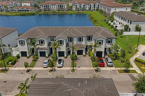 411 Nw 204th St, Miami Gardens, FL, 33169-3475 | Card Image