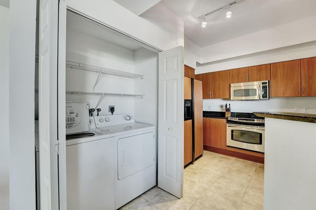 APT-606 - 804 E Windward Way, Condo with 2 bedrooms, 2 bathrooms and null parking in Lantana FL | Image 23