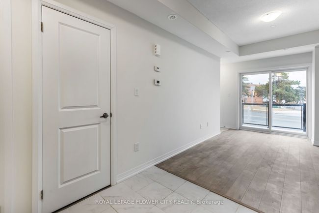 2 - 155 Tapscott Rd, Condo with 2 bedrooms, 1 bathrooms and null parking in Toronto ON | Image 20