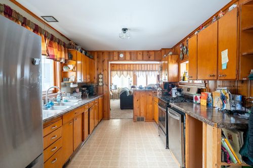 6617 N Shore Trl N, Forest Lake, MN, 55025-8567 | Card Image