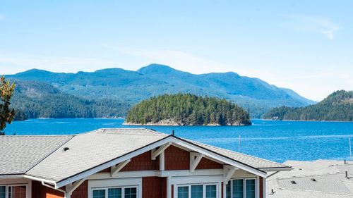 5902 Beachgate Lane, Sechelt, BC, V7Z0S3 | Card Image
