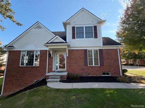 29274 Douglas Dr, Novi, MI, 48377-2890 | Card Image
