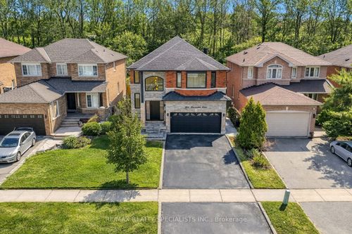 304 Barondale Dr, Mississauga, ON, L4Z3T7 | Card Image