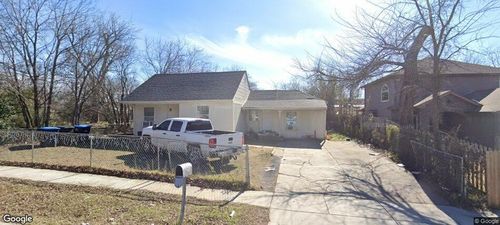 2612 Avenue H, Fort Worth, TX, 76105-2224 | Card Image