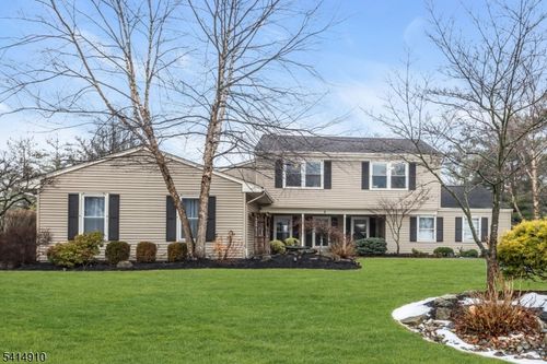 5 Walnut Grove Rd, Hillsborough, NJ, 08844-3806 | Card Image